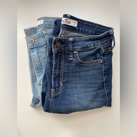 2 pairs of Hollister Jeans - Picture 2 of 13